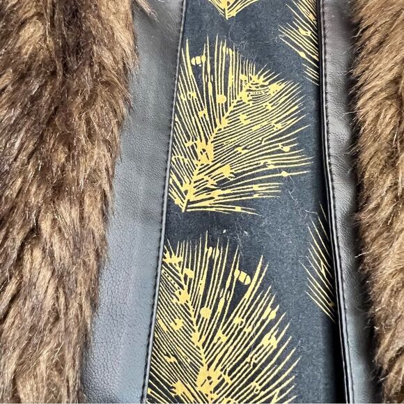 Sanctuary faux fur vest ⛄️ brown ⛄️ medium - Picture 2 of 8